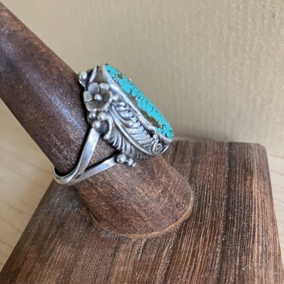 Exceptional Vintage Zuni Raymond Gasper Signed Turquoise Sterling Ornate Ring - Picture 4 of 10